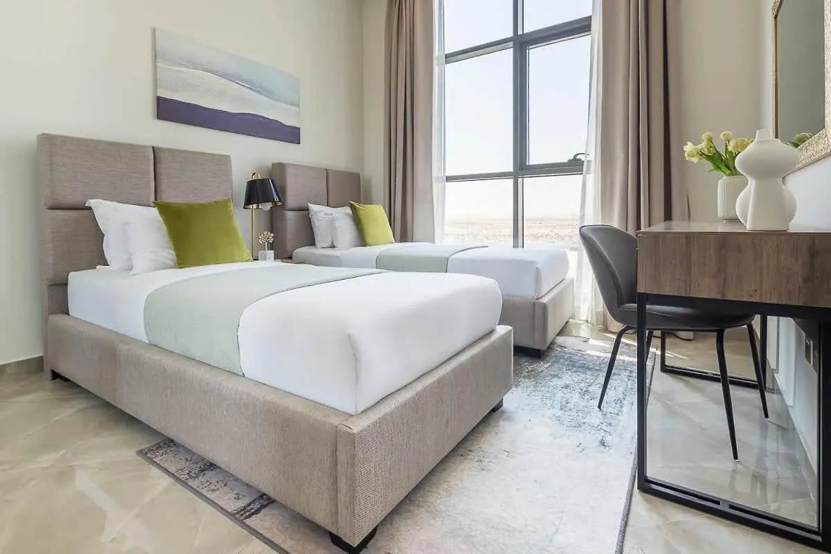 Frank Porter - Majestique Residence 2 Dubai Apartment